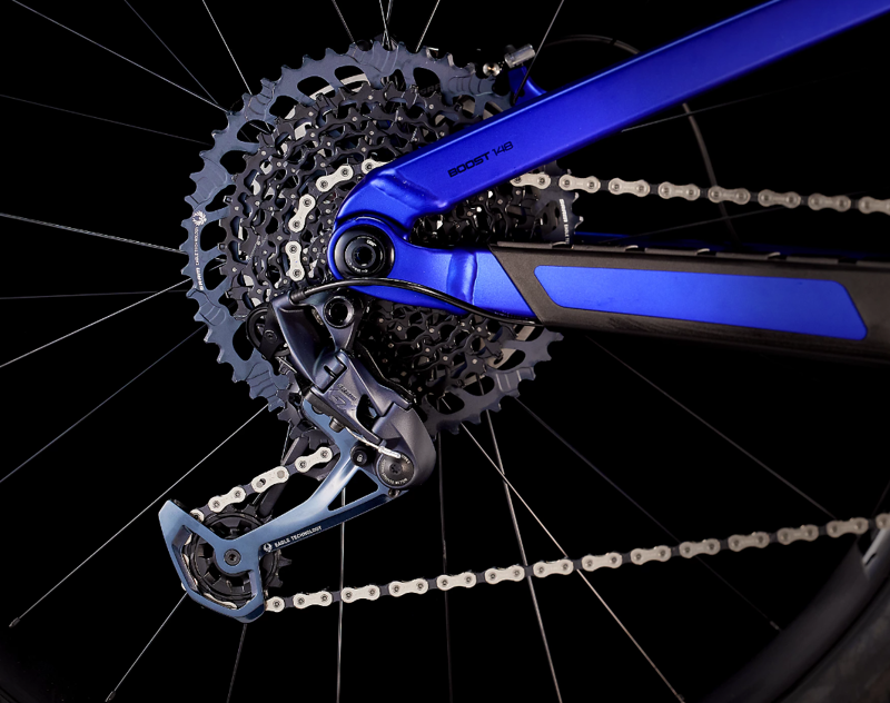 Trek Slash 8 GX 29 Full Suspension Mountain Bike 2023 in Hex Blue-10